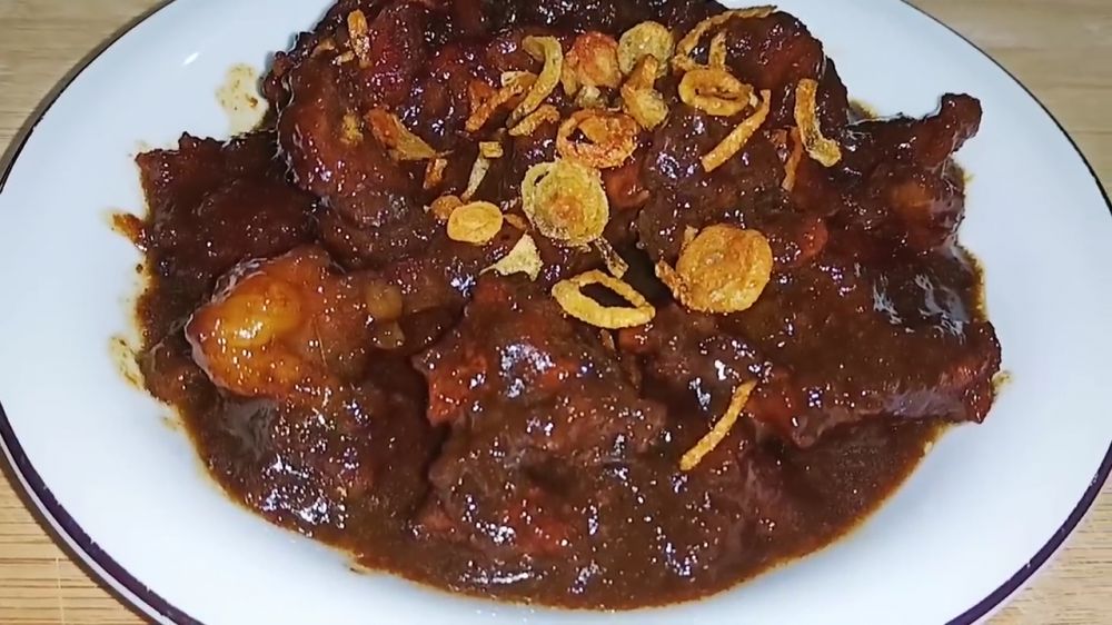 Cara praktis membuat semur daging sapi empuk dengan bumbu meresap sempurna tanpa memasak berjam-jam