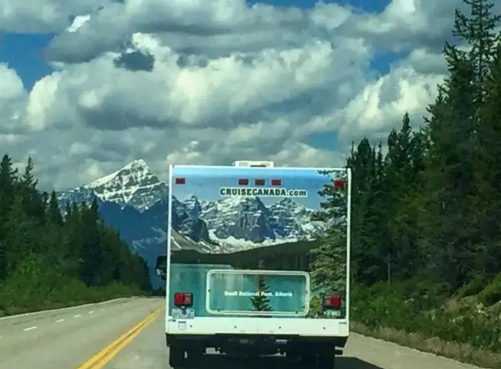 11 Potret kebetulan ini bikin heran, dilihat dua kali baru paham, ada kampung mirip wajah manusia
