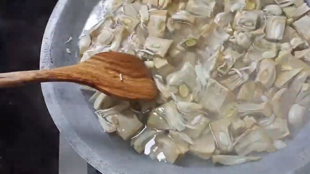 Cara merebus nangka muda agar tetap putih pakai 1 bahan dapur, tak perlu baking soda dan air kelapa