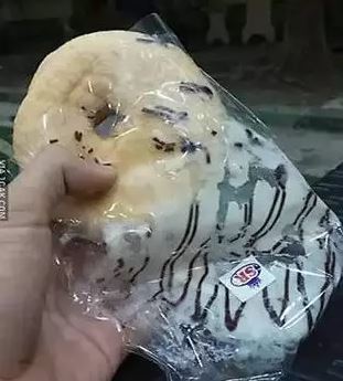 11 Momen apes saat makan ini pastinya bikin kesal parah, auto nggak berselera lagi