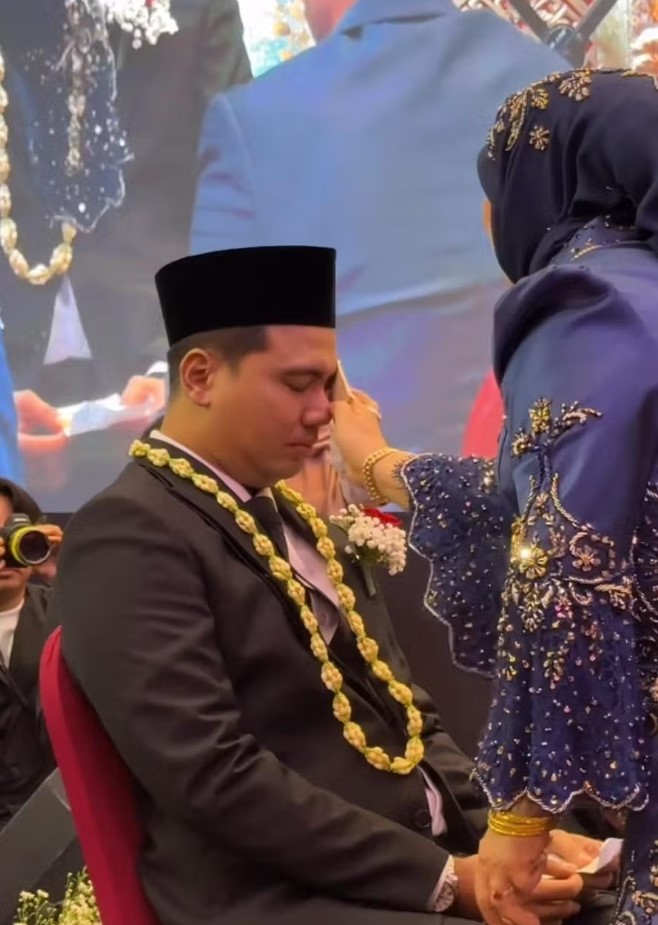 9 Momen akad nikah Frans Faisal dan Indah Tri Pertiwi, maharnya emas 10 gram dan uang Rp50 juta
