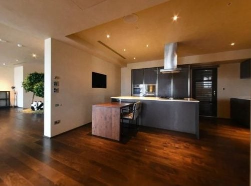 Dijual Rp14 M usai bercerai dari eks suami, 9 potret mewahnya apartemen penthouse mendiang Barbie Hsu