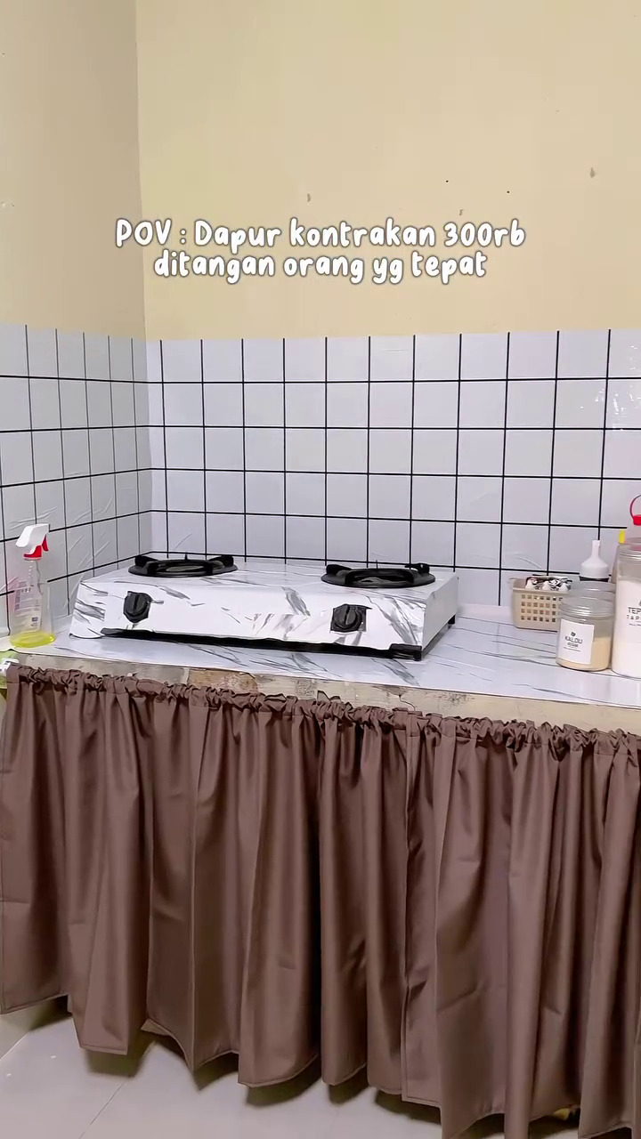 Awalnya buluk, 9 potret dapur tanpa kitchen set usai dimakeover jadi estetik bikin emak-emak mupeng