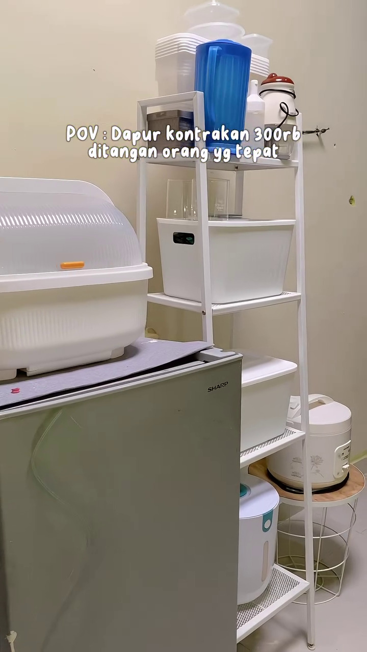 Awalnya buluk, 9 potret dapur tanpa kitchen set usai dimakeover jadi estetik bikin emak-emak mupeng