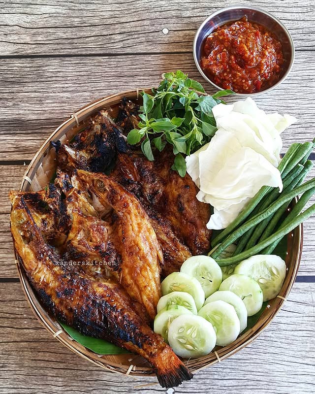 20 Resep ikan bakar untuk dijual, nikmat, mudah dibuat, smokey, dan laris manis