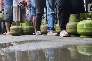 Curhat pedagang nasi goreng saat gas LPG 3 Kg langka, tutup lapak