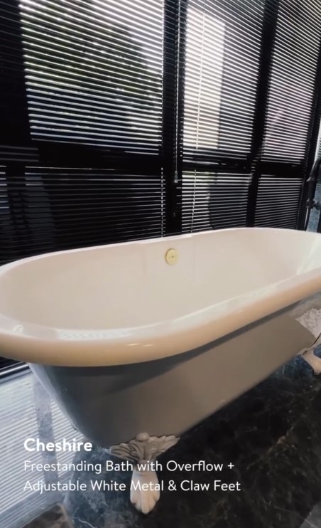 Pakai smart toilet, intip 9 potret kamar mandi Rachel Vennya di rumah mewah seluas 1.200 meter persegi