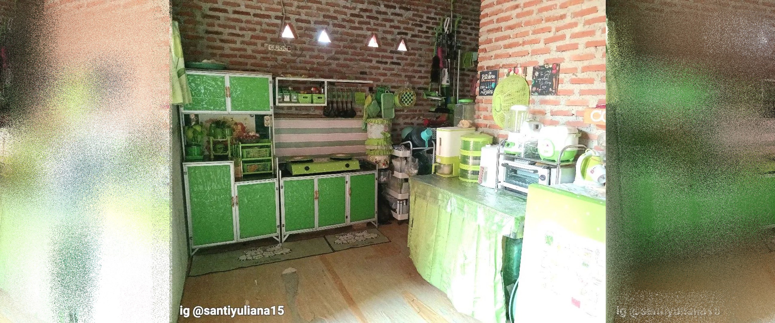 Dapur berdinding bata ini punya meja aluminium serba hijau, 11 potretnya estetik jauh dari kesan norak