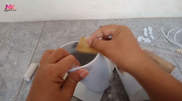 Trik bikin tempat sendok garpu dari pipa bekas ini kreatif, hemat ongkos tak perlu beli baru