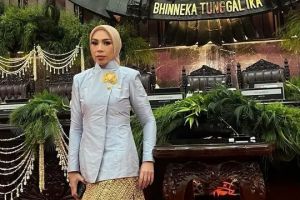 Agnez Mo didenda Rp1,5 M buntut nyanyikan Bilang Saja, Melly Goeslaw merasa heran