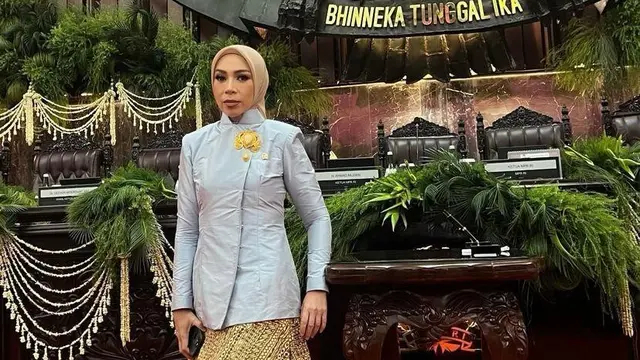 Agnez Mo didenda Rp1,5 M buntut nyanyikan Bilang Saja, Melly Goeslaw merasa heran