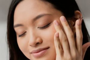 Nggak perlu beli serum, ini cara tingkatkan kadar kolagen agar kulit bebas keriput pakai 1 jenis buah