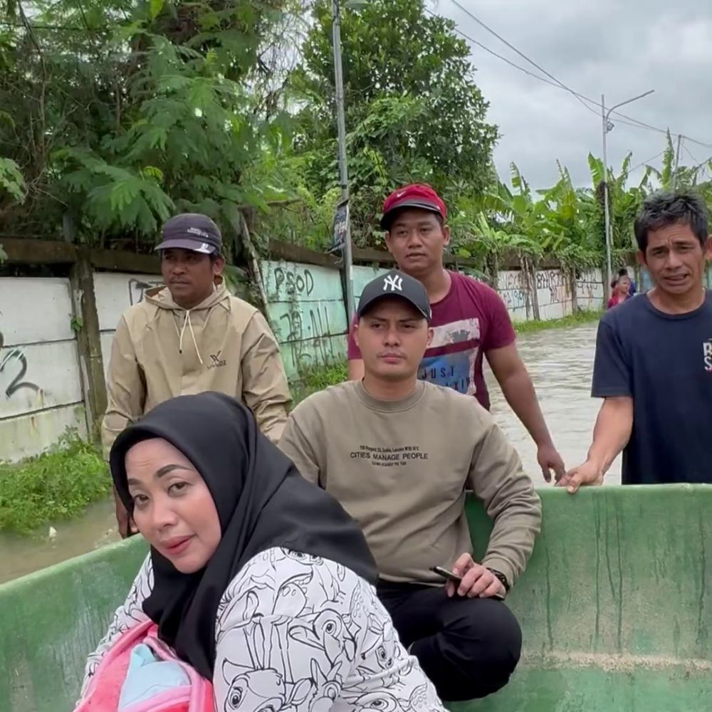 Kini jadi anggota DPRD, ini 9 potret Fadel Islami tinjau banjir didampingi Muzdalifah