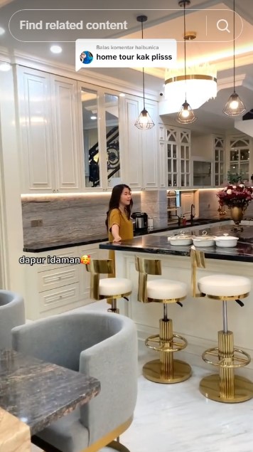 Usia 25 punya rumah dengan dapur mewah tapi jarang dipakai, ini 9 potret ruang masak Melvina Husyanti