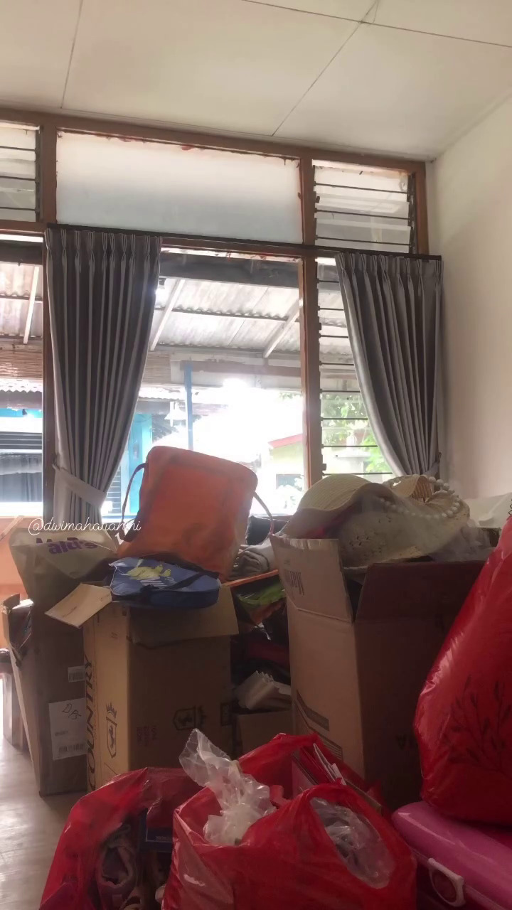 7 Potret makeover dapur jadul dinding batako dari buluk jadi estetik ala Korea, hasilnya bikin mupeng