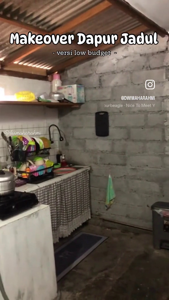 7 Potret makeover dapur jadul dinding batako dari buluk jadi estetik ala Korea, hasilnya bikin mupeng