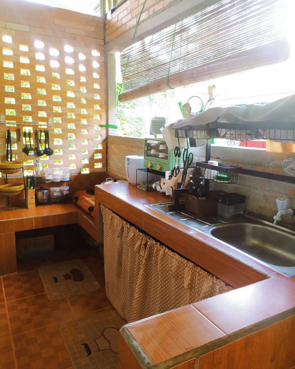 Uniknya berasa punya restoran sendiri, 11 potret dapur semi outdoor bikin masak kian adem tak gerah
