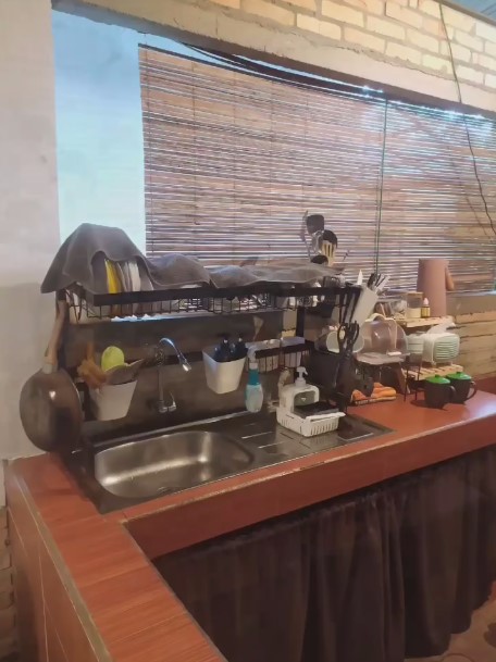 Uniknya berasa punya restoran sendiri, 11 potret dapur semi outdoor bikin masak kian adem tak gerah