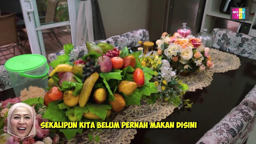 Mantan penjual combro kini sukses punya rumah megah Rp 15 miliar, intip 9 potret dapur Denny Cagur