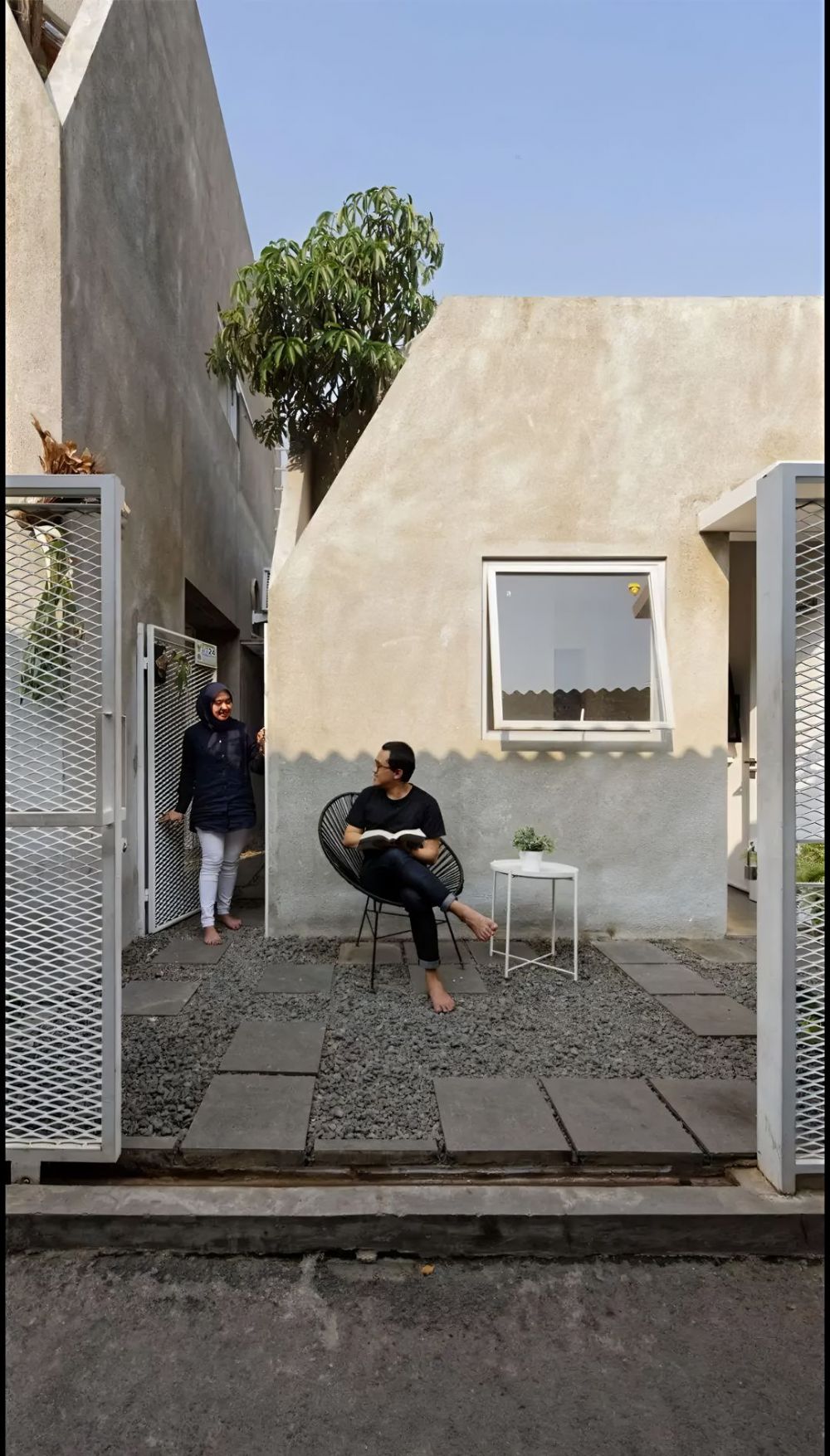 Rumah dengan lahan 70m2 nyempil di gang sempit ini ternyata raih award dunia, ini 11 potretnya