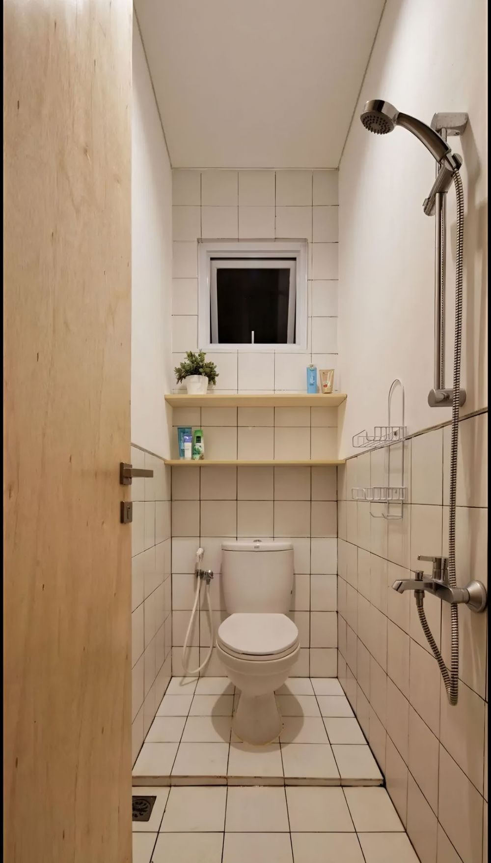 Rumah dengan lahan 70m2 nyempil di gang sempit ini ternyata raih award dunia, ini 11 potretnya