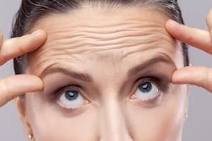 Cara kenyalkan kembali wajah keriput pakai 1 jenis bahan makanan, nggak perlu pakai kentang dan madu