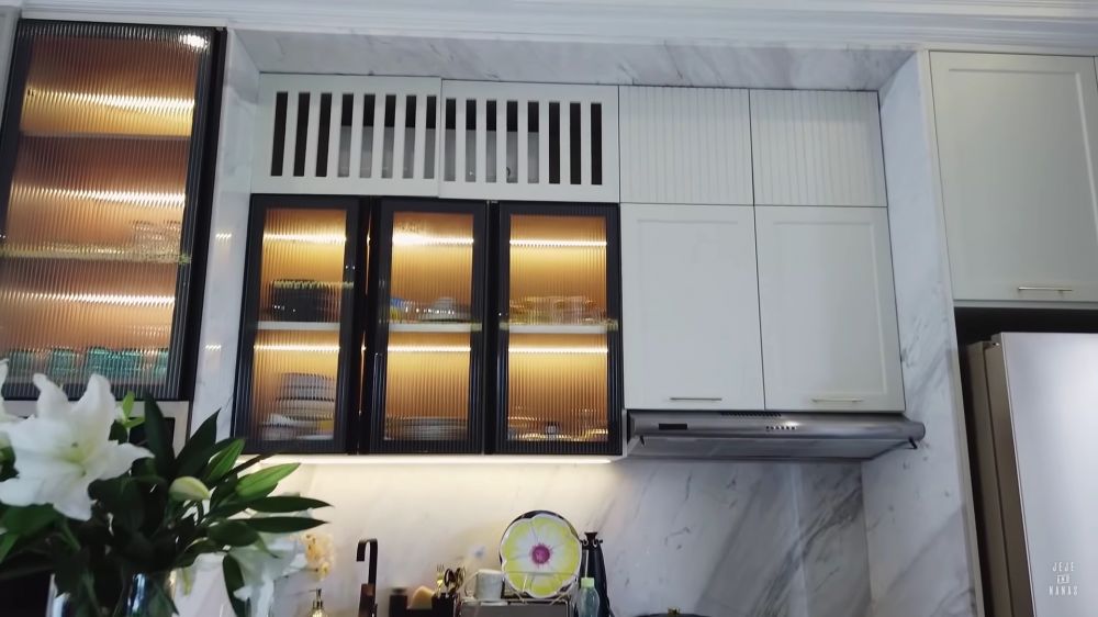 Kini sibuk dampingi Jeje Govinda jadi bupati, begini 11 potret dapur mewah Syahnaz yang jarang dipakai