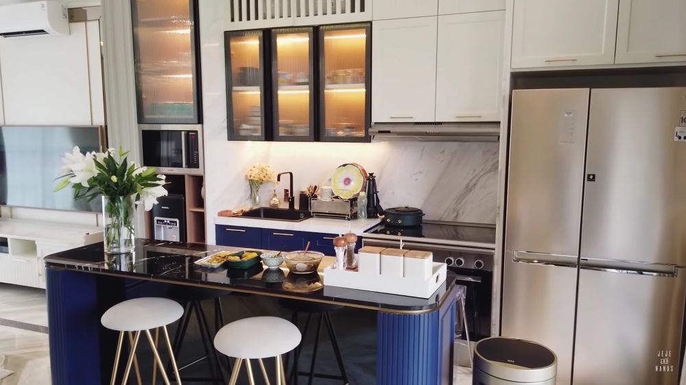 Kini sibuk dampingi Jeje Govinda jadi bupati, begini 11 potret dapur mewah Syahnaz yang jarang dipakai