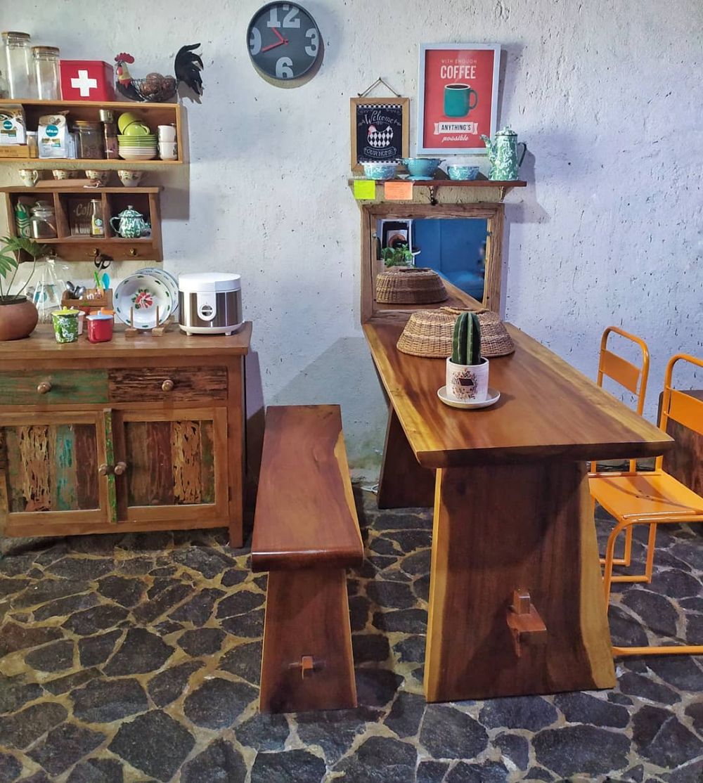 9 Potret dapur outdoor di teras ini desainnya keren abis, bikin masak sekaligus healing