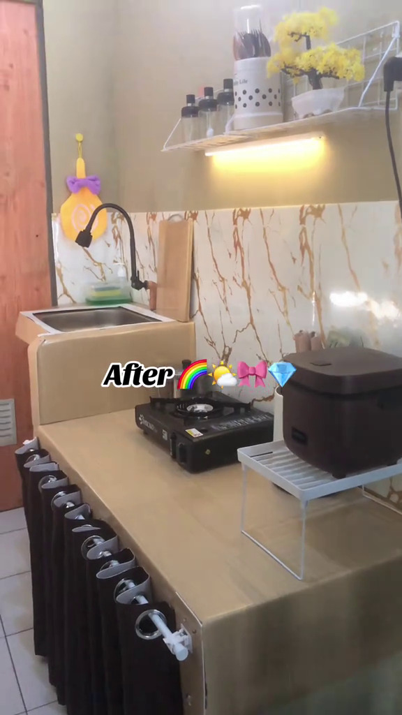 Bukti estetik tak perlu mahal, 9 potret dapur kos buluk segaris ini jadi apik tanpa kitchen set