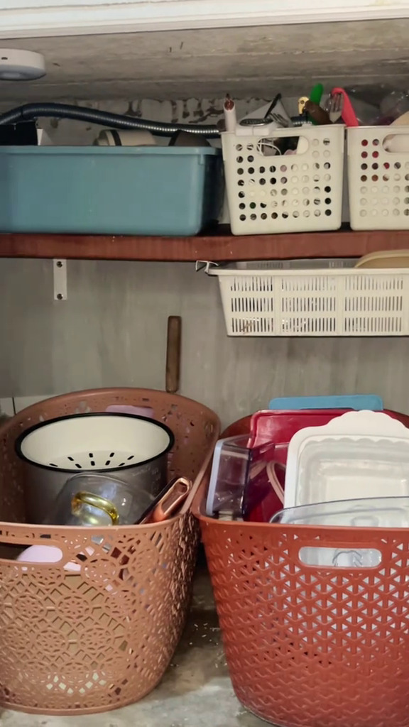 9 Potret makeover dapur lebar 1,4 meter jadi estetik idaman anak kos, meski sempit tapi nggak sumpek