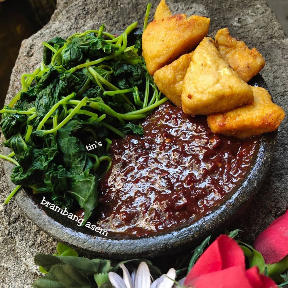 17 Resep brambang asem khas Solo, segar, sehat, enak, dan mudah dibuat