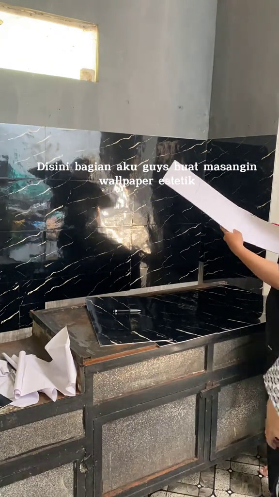9 Potret makeover dapur ibu dari kusam jadi estetik, bukti sederhana tetap terlihat apik dan nyaman