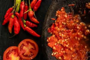 Cara bikin sambal lebih pedas dan nendang tanpa tambah banyak cabai