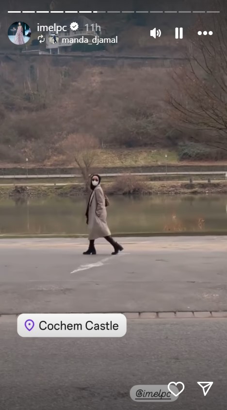 Imel Putri asyik liburan ke Eropa, 9 penampilannnya pakai rok mini malah dikritik tak pantas