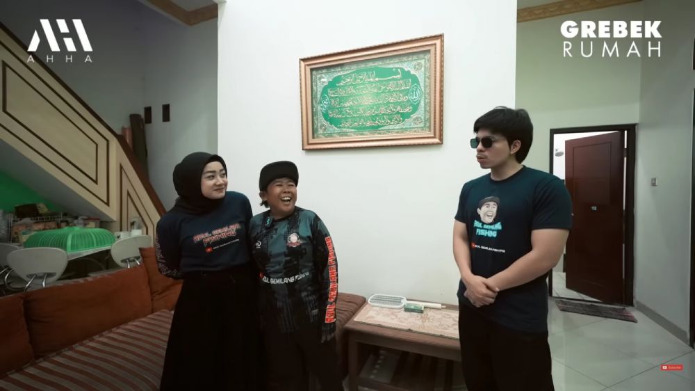 Punya rumah dengan kolam ikan 1 hektar dari hasil ngelawak, intip 9 dapur Adul yang elegan abis