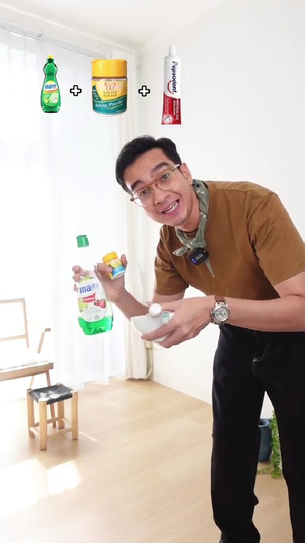 Trik hilangkan noda di sepatu putih pakai 1 tambahan bahan dapur, kembali bersih cuma dalam 5 detik