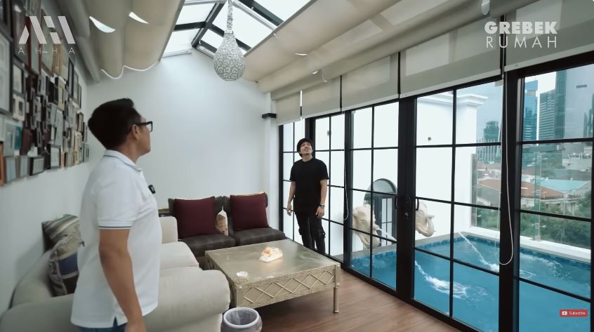 Huniannya ditaksir capai Rp 150 M, intip 9 rooftop Eko Patrio yang dilengkapi lift khusus makanan