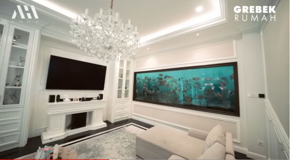 Punya kamar mandi Rp 1,4 M, intip 12 potret rumah mewah bos skincare Rizky Ananda Musa