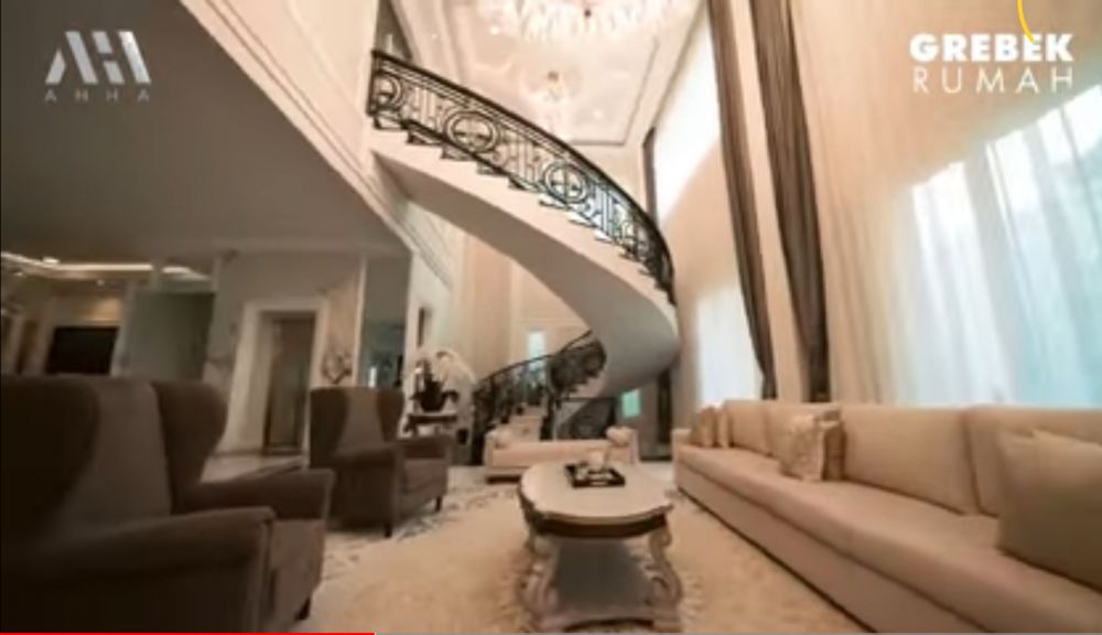 Punya kamar mandi Rp 1,4 M, intip 12 potret rumah mewah bos skincare Rizky Ananda Musa