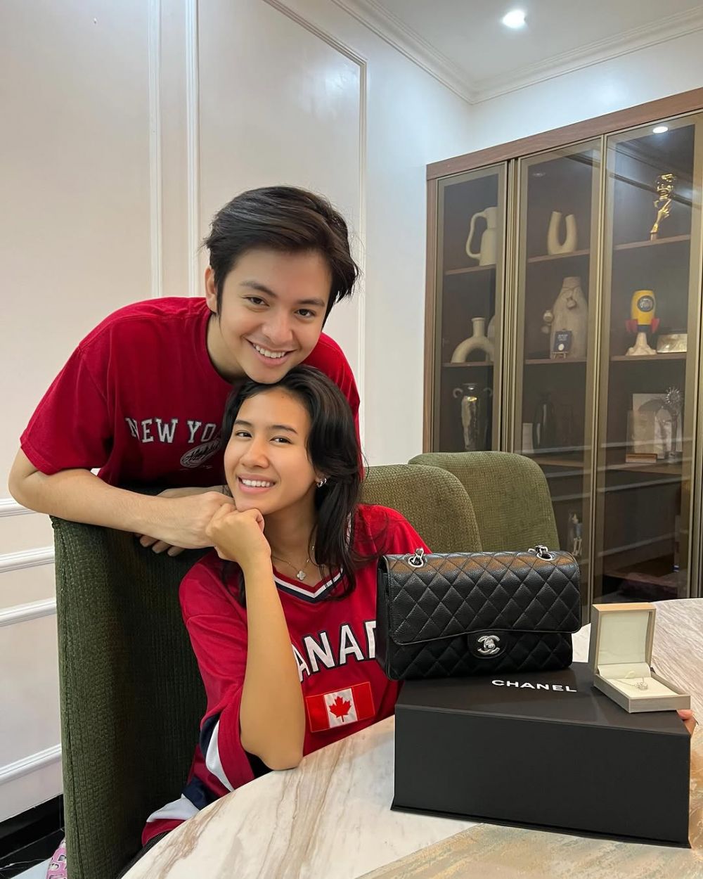 Tiba-tiba menikah, ini 9 momen Angga Yunanda bucin dengan Shenina Cinnamon saat masih pacaran