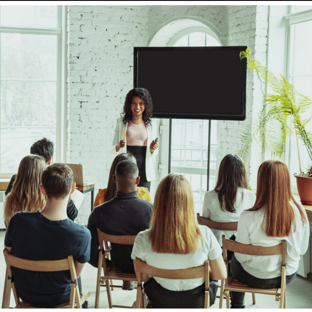 20 Pantun penutup acara formal, elegan, lucu, namun tetap santun