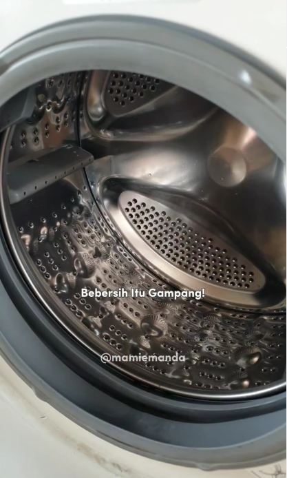 Trik emak-emak hilangkan bau apek di mesin cuci tanpa dibongkar pakai 1 bahan dapur, tak perlu sabun