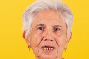 Trik kencangkan keriput dan wajah kendur pakai 2 bahan dapur, umur 50 jadi tampak 30 tahun