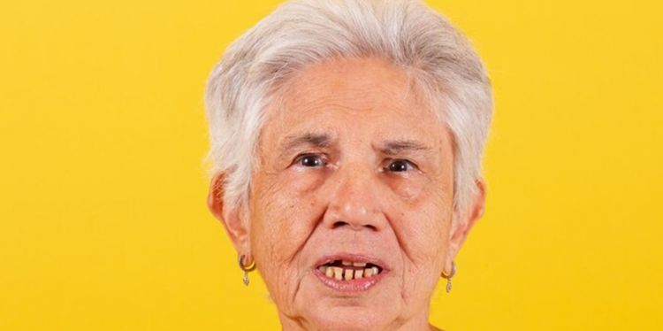 Trik kencangkan keriput dan wajah kendur pakai 2 bahan dapur, umur 50 jadi tampak 30 tahun