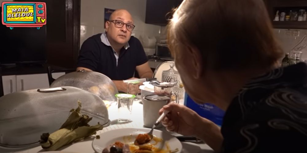 Kecil penuh barang tapi tak sumpek, 9 potret dapur rumah masa kecil Maia Estianty di Surabaya