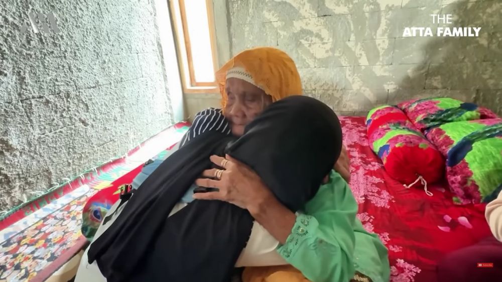 7 Potret rumah suster Azura anak Atta Halilintar di desa, lantai tanpa keramik berdinding batako