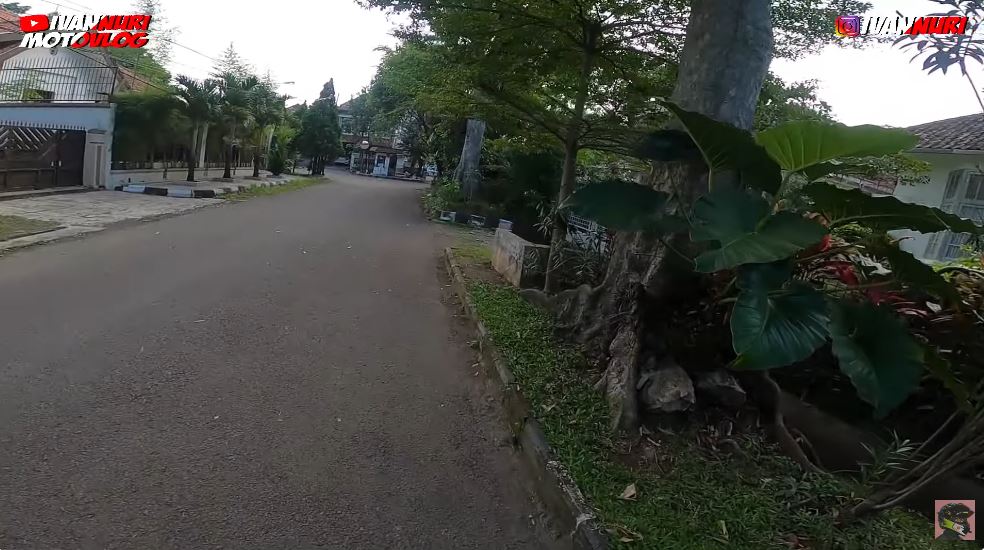 Sempat ikonik banget gegara film Dilan 1990, begini 9 potret penampakan rumah Milea di Bandung