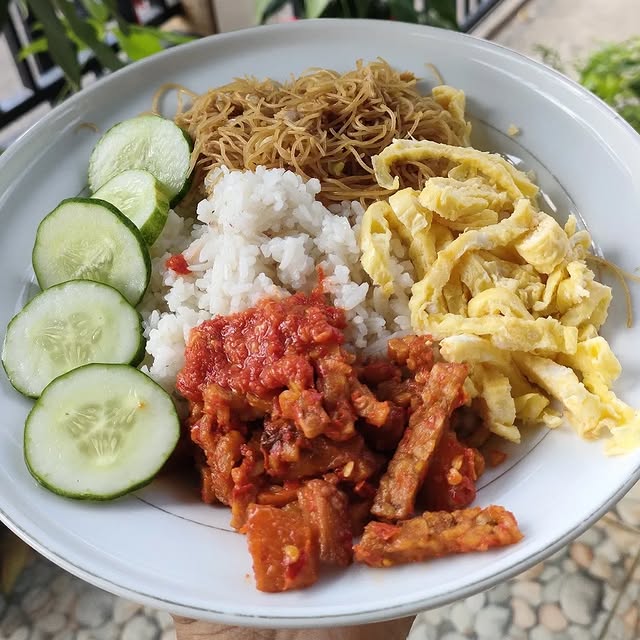 20 Resep nasi uduk ala rumahan, gurih, enak, sederhana, dan praktis