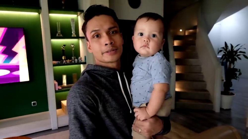 Randy Pangalila pernah nyaris bangkrut banyak utang kini punya rumah mewah 2 lantai, ini 11 potretnya